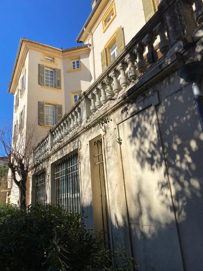 로만스수르아이져 La Tour Yveline B&B 외부 사진